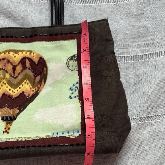 Novelty Brown Handbag with Hot Air Balloon Design - Picture 13 of 13